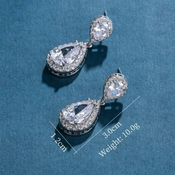 Cubic Zirconia Decor Water Drop Earrings - Picture 3 of 3